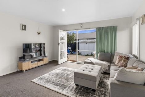 Photo of property in 2/57 Edward Avenue, Edgeware, Christchurch, 8013