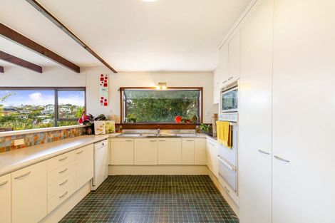 Photo of property in 2/22 Hastings Road, Mairangi Bay, Auckland, 0630