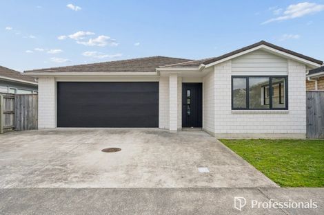 Photo of property in 17 Ford Road, Manor Park, Lower Hutt, 5019