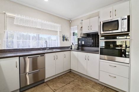 Photo of property in 19 Heaphy Place, Pukehangi, Rotorua, 3015