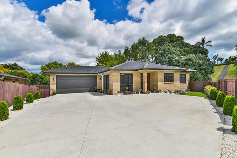 Photo of property in 19 Reremanu Place, Weymouth, Auckland, 2103