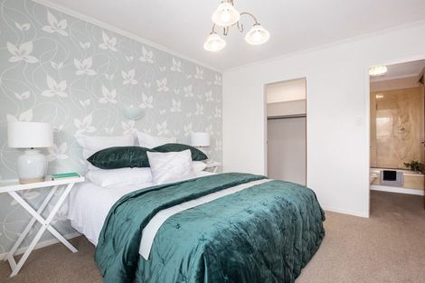 Photo of property in 2/6 Nikau Grove, Woburn, Lower Hutt, 5010