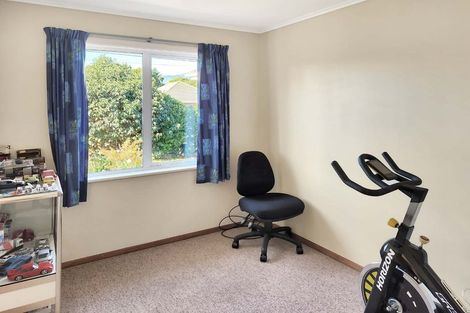 Photo of property in 51 Totara Park Road, Clouston Park, Upper Hutt, 5018