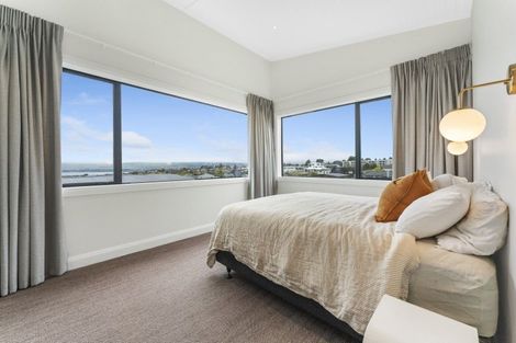 Photo of property in 33 Botanical Heights Drive, Waipahihi, Taupo, 3330