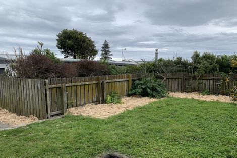 Photo of property in 27 Ngaio Street, Otaki Beach, Otaki, 5512