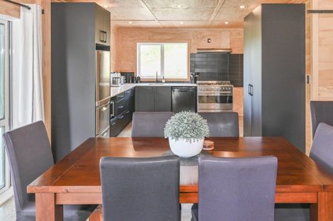 Photo of property in 1405 Taihape Road, Sherenden, Hastings, 4179