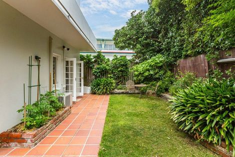 Photo of property in Hobson Flats, 4/1 Hobson Street, Pipitea, Wellington, 6011