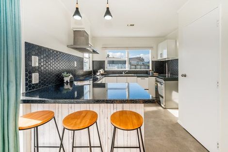 Photo of property in 3 Dennis Grove, Paraparaumu Beach, Paraparaumu, 5032