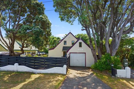 Photo of property in 18a Toi Street, Otaki Beach, Otaki, 5512