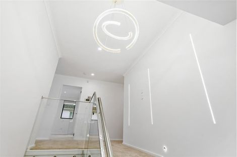 Photo of property in 12 Emerald Avenue, Rosehill, Papakura, 2113