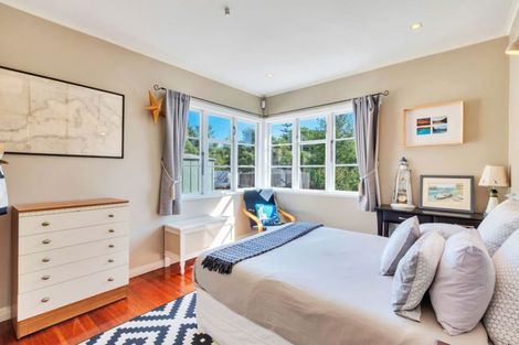 Photo of property in 2 Slater Road, South Head, Helensville, 0874