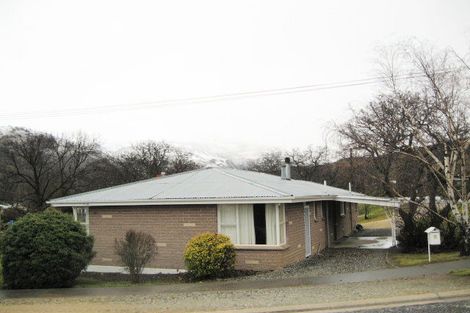 Photo of property in 22 Whitby Street, Clyde, 9330