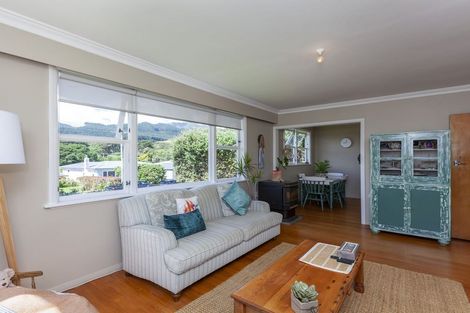Photo of property in 4 Clarkes Crescent, Paekakariki, 5034