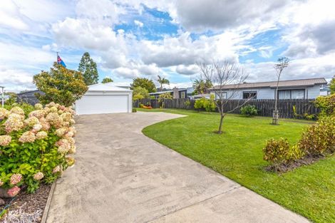 Photo of property in 107 Riverview Road, Whangamata, 3620