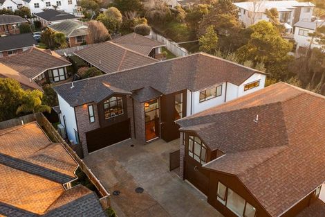 Photo of property in 10b Stratford Avenue, Milford, Auckland, 0620