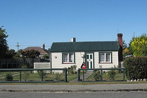 Photo of property in 63 Rhodes Street, Waimate, 7924
