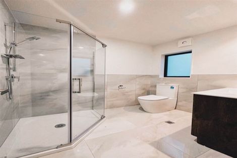 Photo of property in 21f Craigbank Avenue, New Lynn, Auckland, 0600