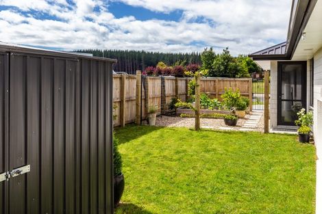 Photo of property in 3 Kohuhu Place, Motuoapa, 3382