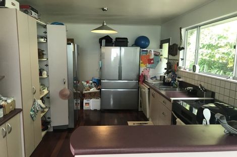 Photo of property in 70 Allington Road, Karori, Wellington, 6012