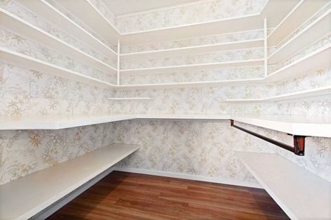 Photo of property in 43 Delamare Road, St Andrews, Hamilton, 3200