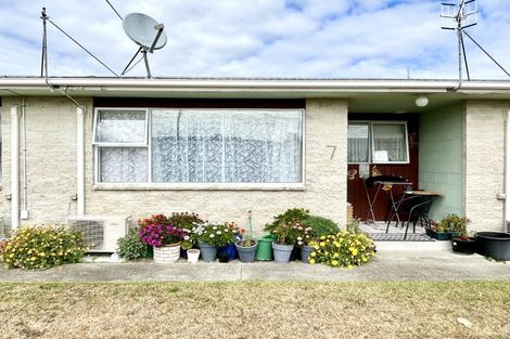 Photo of property in 2/44 Cambridge Street, Levin, 5510