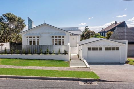 Photo of property in 6 Rewiti Avenue, Takapuna, Auckland, 0622