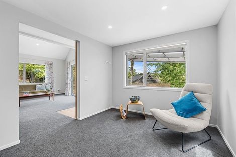 Photo of property in 5 Awanui Street, Merrilands, New Plymouth, 4312