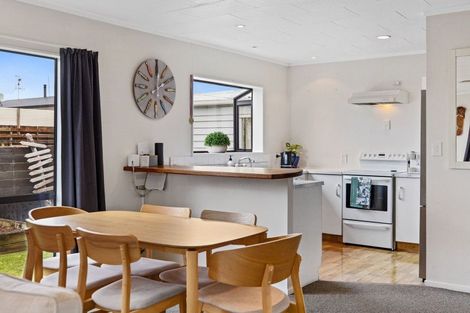 Photo of property in 17 Emery Place, Papamoa Beach, Papamoa, 3118