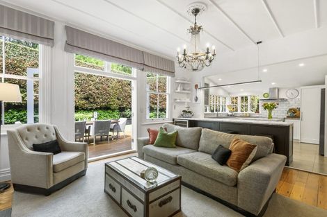 Photo of property in 1/12a Moore Street, Hillcrest, Auckland, 0627