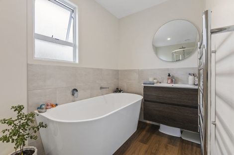 Photo of property in 14 Cowling Road, Hurdon, New Plymouth, 4310