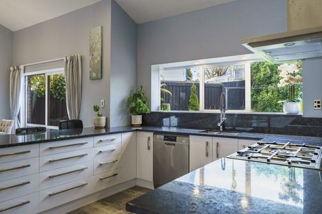 Photo of property in 3 Sealy Road, Bluff Hill, Napier, 4110