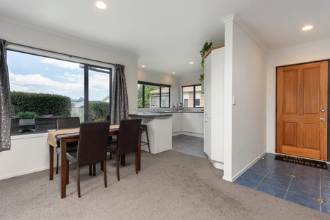 Photo of property in 49 Fairview Place, Te Puke, 3119