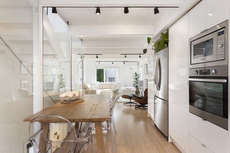 Photo of property in 18 Cottleville Terrace, Thorndon, Wellington, 6011