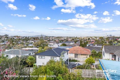 Photo of property in 63 Corunna Road, Milford, Auckland, 0620