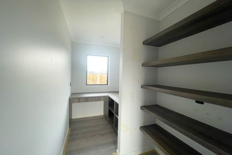 Photo of property in 31 Cara Avenue, Kumeu, 0810