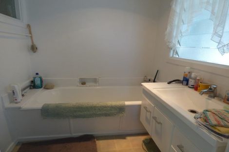 Photo of property in 59 Young Street, New Plymouth, 4310