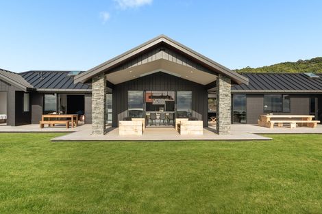 Photo of property in 2 Ekuarangi Place, Kaitake, New Plymouth, 4374