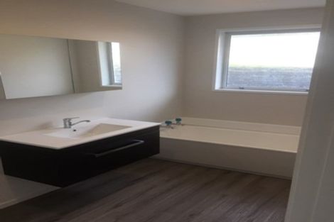 Photo of property in 2/24 Champion Street, Edgeware, Christchurch, 8013