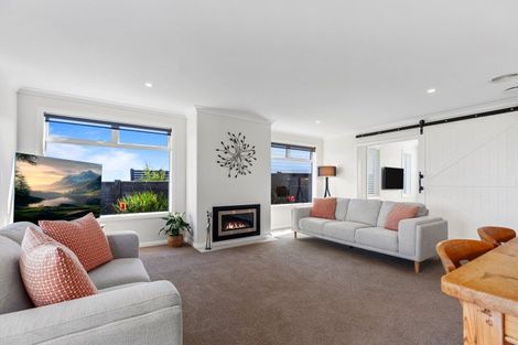 Photo of property in 9 Goldstone Place, Omokoroa, 3114