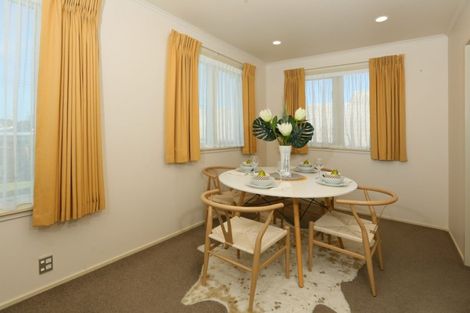 Photo of property in 212 Glengarry Road, Glen Eden, Auckland, 0602