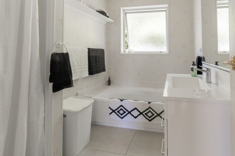 Photo of property in 10 Glen Place, Parklands, Christchurch, 8083