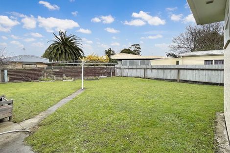 Photo of property in 8 Woburn Place, Takaro, Palmerston North, 4412