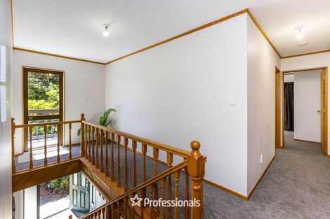 Photo of property in 8 King Charles Drive, Kingsley Heights, Upper Hutt, 5018