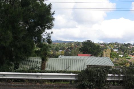 Photo of property in 77 Captain Scott Road, Glen Eden, Auckland, 0602