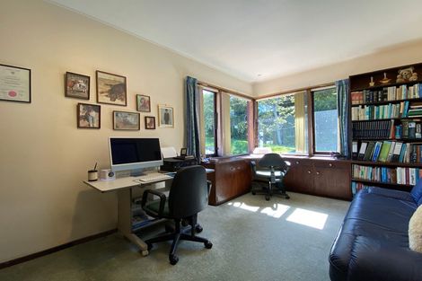 Photo of property in 18 Burford Place, Mellons Bay, Auckland, 2014