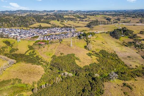 Photo of property in 23 Red Hills Road, Massey, Auckland, 0614