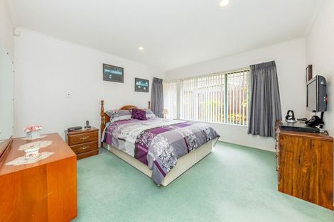 Photo of property in 227 Hill Road, The Gardens, Auckland, 2105