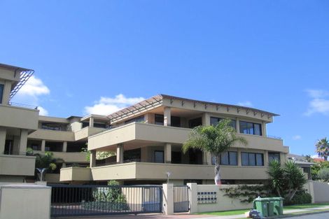 Photo of property in 2/29 May Street, Mount Maunganui, 3116