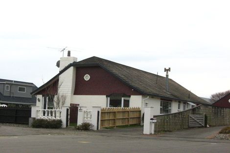 Photo of property in 8 Mcleod Court, Rosedale, Invercargill, 9810