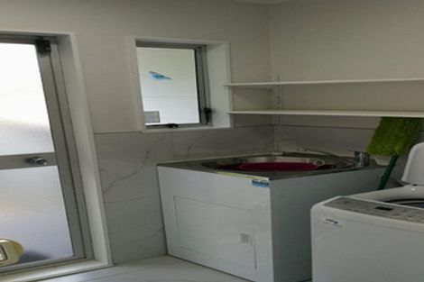 Photo of property in 1/41 Yeovil Road, Te Atatu Peninsula, Auckland, 0610